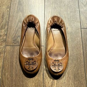 Tan Tory Burch flats